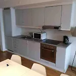 Apartament Center Black And White