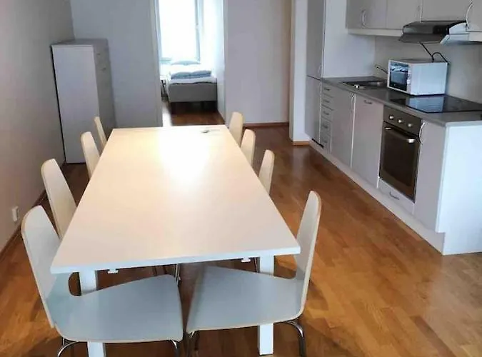 דירה Center Black And White